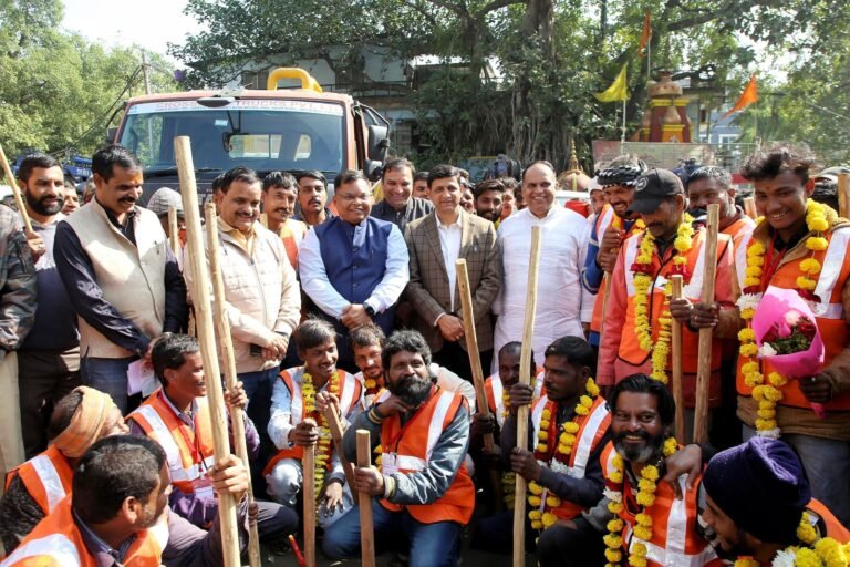 इंदौर महापौर द्वारा महापौर टास्कफोर्स का शुभारम्भ।