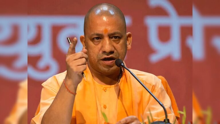 प्रयागराज महाकुंभ: तीसरे ‘शाही स्नान’ की निगरानी में मुख्यमंत्री योगी!