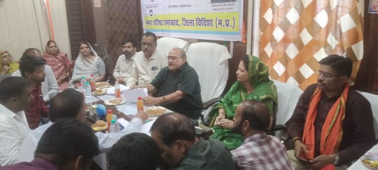 विधायक सूर्य प्रकाश मीणा की उपस्थिति में नगर परिषद की बैठक का आयोजन