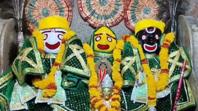 पुरी में 2 मिनट के लिए रोकी जाती है रथ यात्रा, विदिशा के मनोरा धाम से अद्भुत नाता