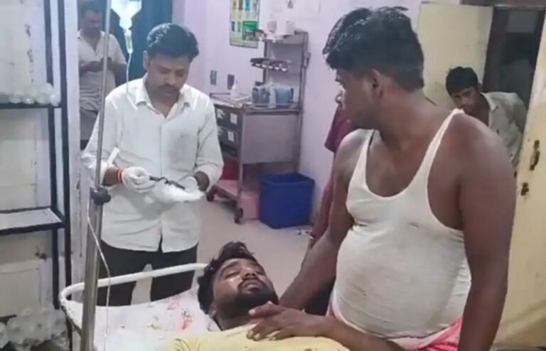 मुरैना : लिफ्ट लेने के लिए किया इशारा तो ट्रक ने दो लोगों को मारी टक्कर, एक की दर्दनाक मौत