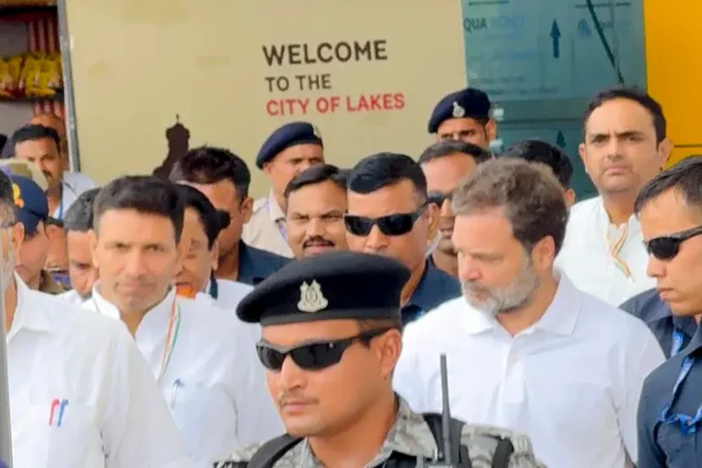 भोपाल पहुंचे राहुल गांधी, 5 घंटे में होंगी ताबड़तोड़ बैठकें,संगठन सृजन अभियान की करेंगे शुरुआत