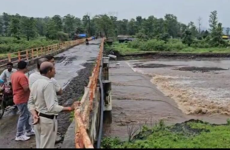 बुधनी की सुरई नदी में नहाने गया परिवार डूबा, पति – पत्नी और बच्चे की रेस्क्यू टीम कर रही तलाश