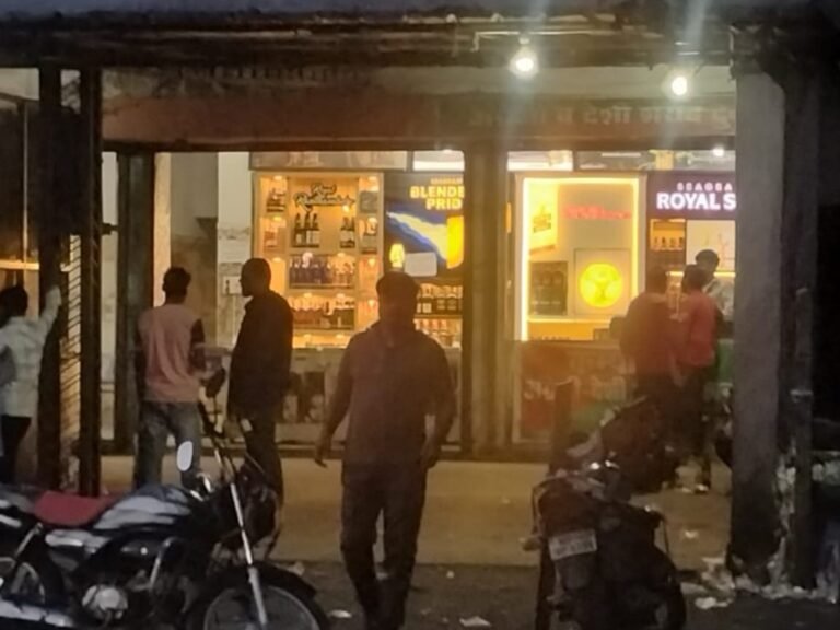 जबलपुर में बरेला शराब दुकान पर एक के बाद एक गंभीर आरोप, आबकारी विभाग की कार्रवाई को लेकर मच गया बवाल
