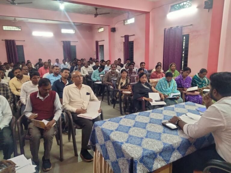 शहपुरा में सचिव एवं जीआरएस की समीक्षा बैठक सम्पन्न
