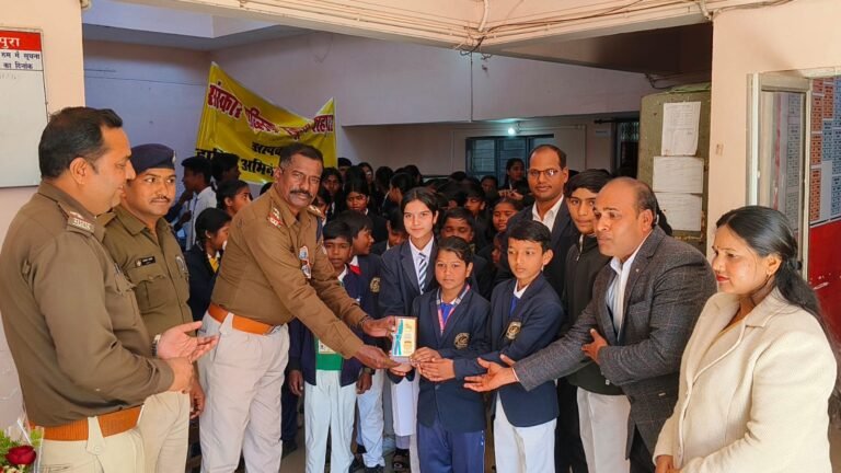 संस्कार पब्लिक हाई स्कूल शहपुरा के विद्यार्थियों का शैक्षणिक थाना भ्रमण, पुलिस से संवाद कर कानून व अपराध संबंधी जानकारी प्राप्त की