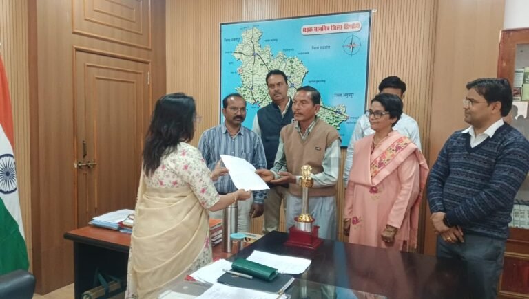 14 वर्षों से निलंबित सहायक अध्यापक धनीराम मरावी सेवा में बहाल