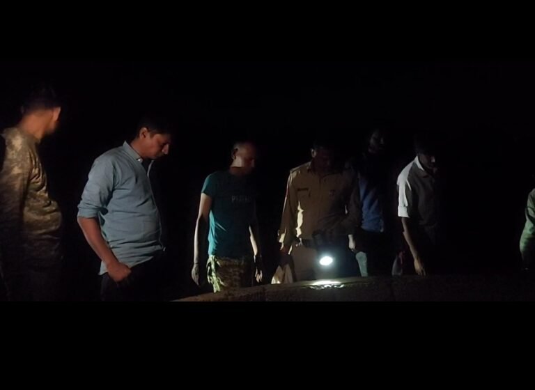 कुएं में मिली 18 वर्षीय युवती की लाश, इलाके में फैली सनसनी