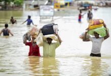 India Flood Update: आफत की बारिश से आधा हिंदुस्तान बेहाल, बाढ़ से मची भारी तबाही