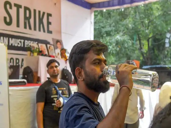 cjp-protest-news-live-cjp-founder-abhijeet-dipke-detained-by-delhi-police-spokesperson-saurav-das-says-after-meeting-j-p-nadda.jpg