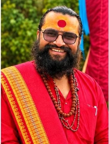 सांवेर के पवन डाबी बने महंत गजेंद्रानंद गिरी काली सरकार महाराज